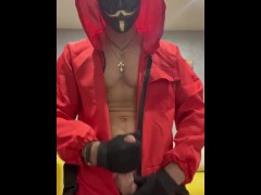 Ананимус достал свой огромный член чтоб подкрасить 🖤