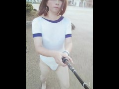 女装子が股間もっこりレオタードで街をお散歩嬉し恥ずかし野外露出！