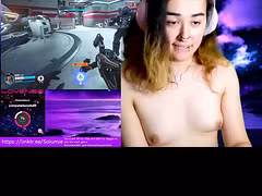 Viewer-Controlled Toy Keeps Me Moaning Through Every Overwatch Team Fight 🖤