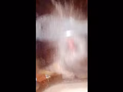 Chica trans chupando verga mientras le mete la polla a madura milf