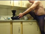 Kaffee Kochen in Blauer Strumpfhose 1 ** FAN Video 5 **
