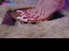 feet massage oil and marshmallows
